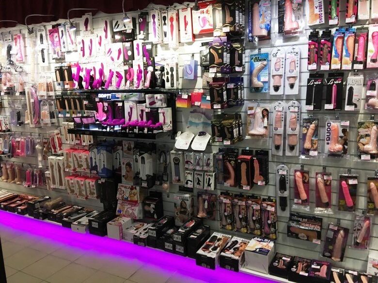 types of accessories to enlarge the penis in a sex shop