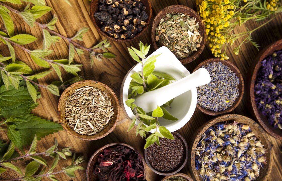Herbs and spices that help strengthen male power. 